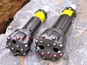 حفاری ضربه‌ای - دورانی (DTH)